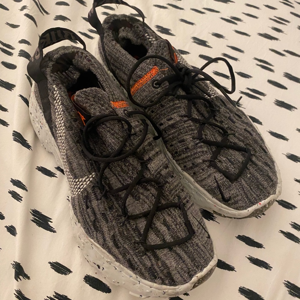 Nike Space Hippie 04